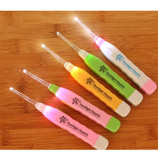 LED Ear Syringe Spoon with Flashlight - Plastic Earpick Cleaner